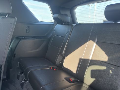 Used 2023 Chevrolet Traverse LT AWD/4WD image 35