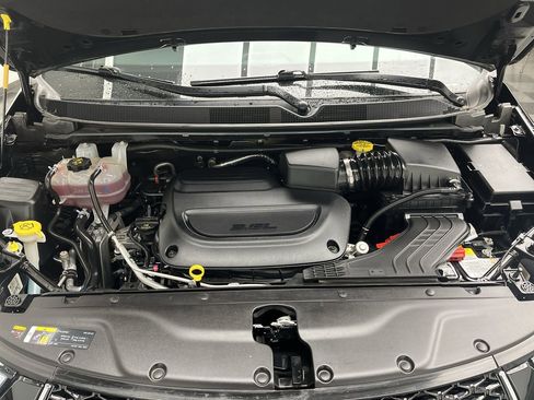 Used 2025 Chrysler Pacifica Select FWD image 27