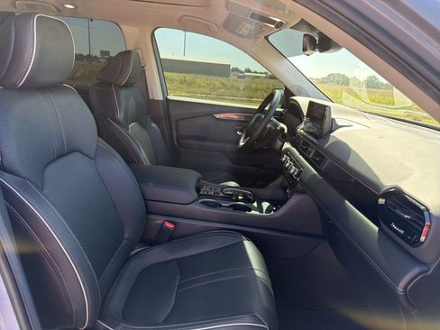 Certified 2025 Honda Pilot Elite image 14