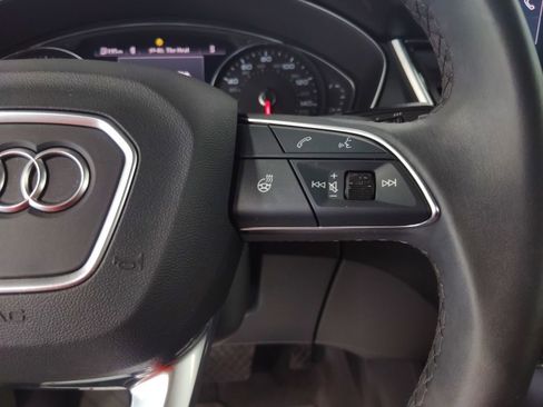 Used 2024 Audi Q5 2.0T Premium w/ Convenience Package image 14