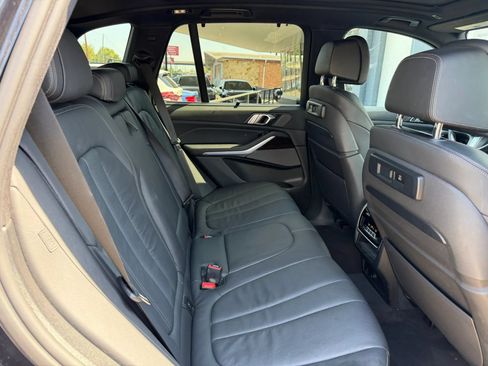 Used 2019 BMW X5 xDrive40i w/ M Sport Package AWD/4WD image 15