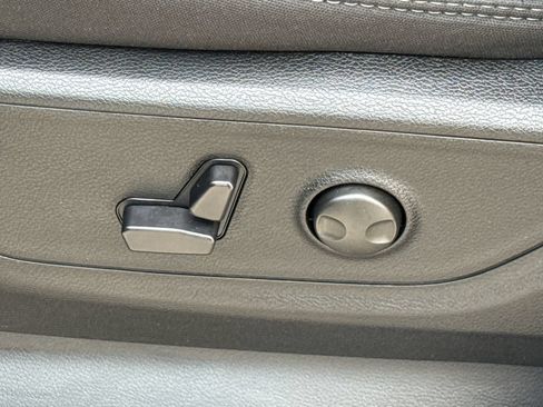 Used 2025 RAM 1500 Big Horn AWD/4WD image 23