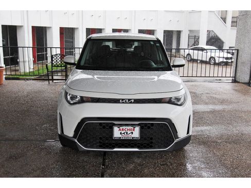 Certified 2023 Kia Soul LX w/ Option Group 015 FWD image 2