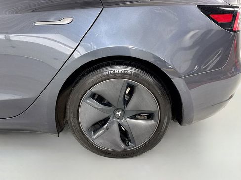 Used 2018 Tesla Model 3 Long Range image 12