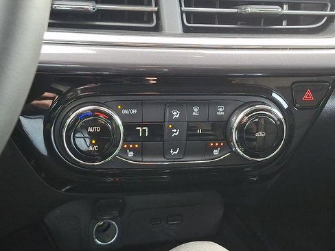 Used 2026 Chevrolet Trax ACTIV image 15