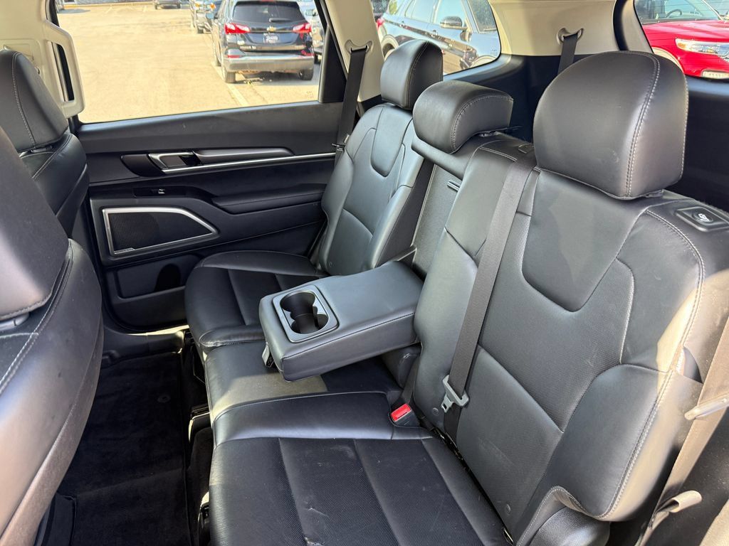 Used 2023 Kia Telluride LX AWD/4WD image 29