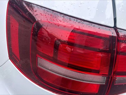 Used 2017 Volkswagen Jetta SE FWD image 29