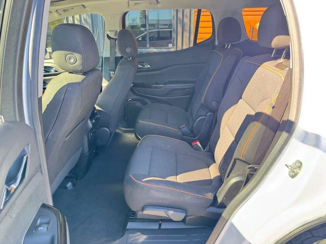 Used 2023 GMC Acadia AT4 AWD/4WD image 23