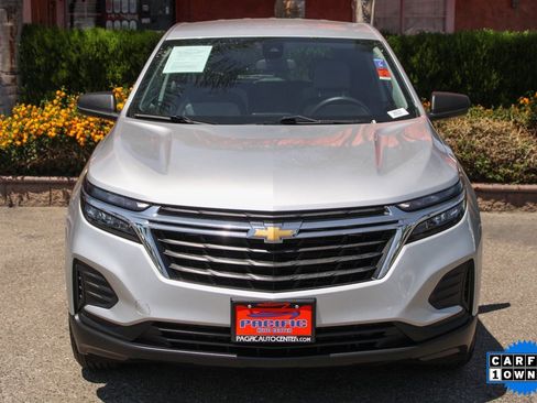 Used 2022 Chevrolet Equinox LS image 3