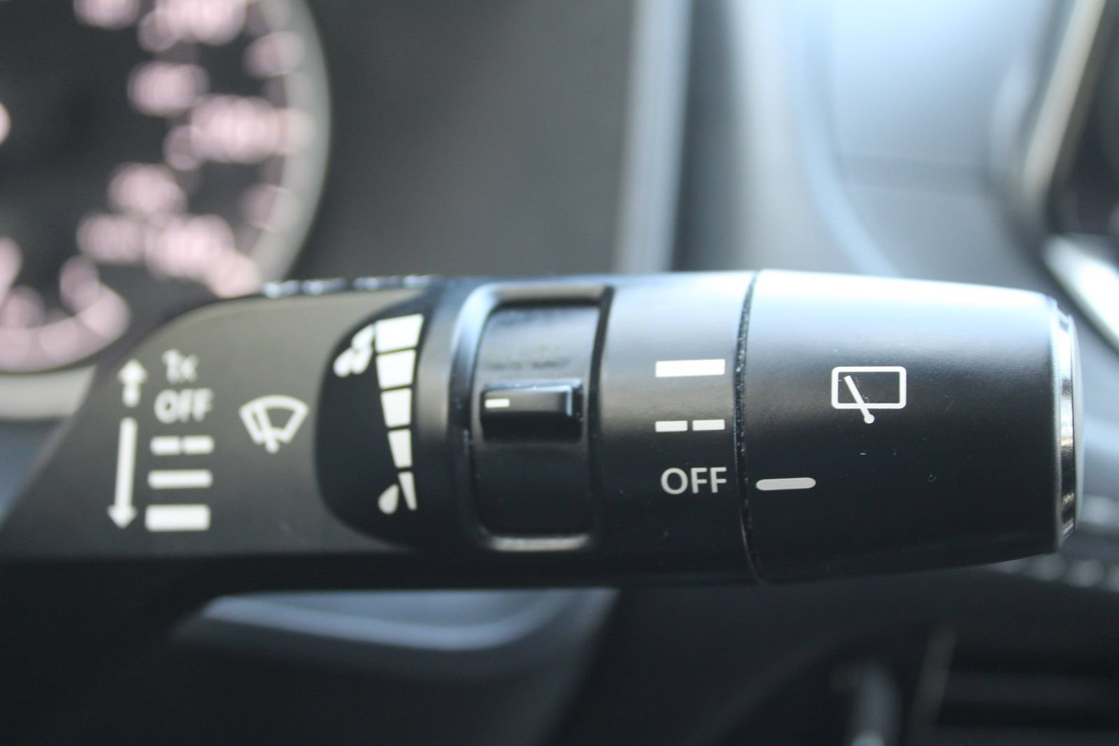 Used 2021 Nissan Rogue SL FWD image 39