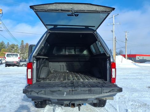 Used 2022 Ford F350 Lariat w/ Tremor Off-Road Package image 12