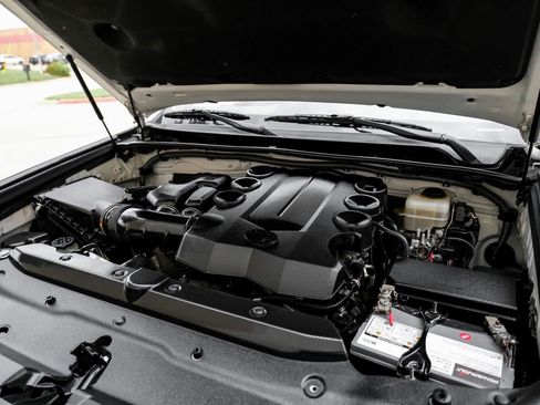 Used 2015 Toyota 4Runner Limited image 55