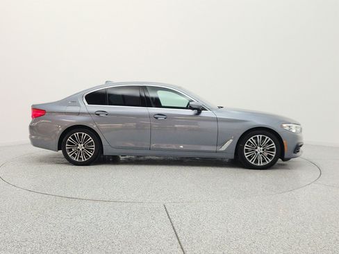 Used 2019 BMW 530e w/ Convenience Package RWD image 4
