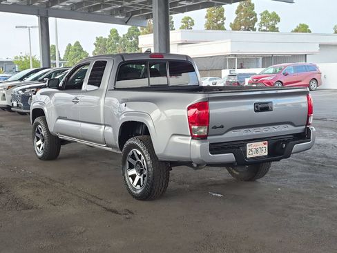 Used 2019 Toyota Tacoma SR AWD/4WD image 6
