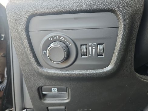 Used 2022 Jeep Grand Cherokee L Laredo w/ Luxury Tech Group I AWD/4WD image 23
