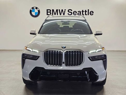 Used 2023 BMW X7 xDrive40i w/ M Sport Package image 6