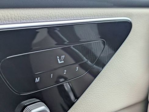 Used 2023 Mercedes-Benz GLC 300 4MATIC image 26