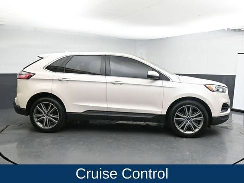 Used 2019 Ford Edge Titanium w/ Cold Weather Package image 12