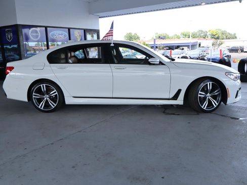 Used 2016 BMW 750i RWD image 6
