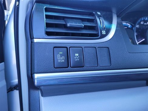 Used 2012 Toyota Camry XLE image 29