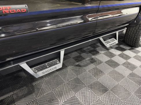 Used 2015 Toyota Tacoma TRD Pro w/ TRD Sport Package image 9