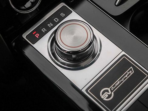 Used 2021 Land Rover Range Rover SV Autobiography Dynamic image 25