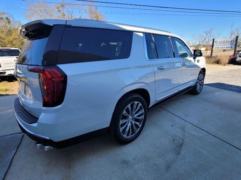 Used 2021 GMC Yukon XL Denali image 5