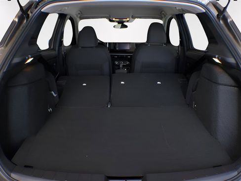 Used 2025 Nissan Kicks S image 11