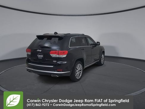 Certified 2017 Jeep Grand Cherokee Summit w/ Platinum Series Group AWD/4WD image 13