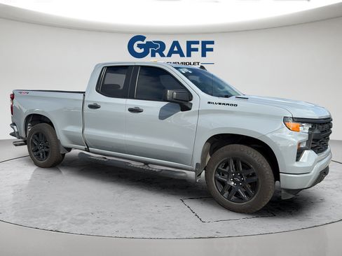 Used 2025 Chevrolet Silverado 1500 Custom w/ Turbomax Blackout Package AWD/4WD image 16