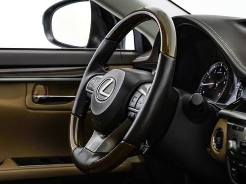 Used 2017 Lexus ES 350 image 11