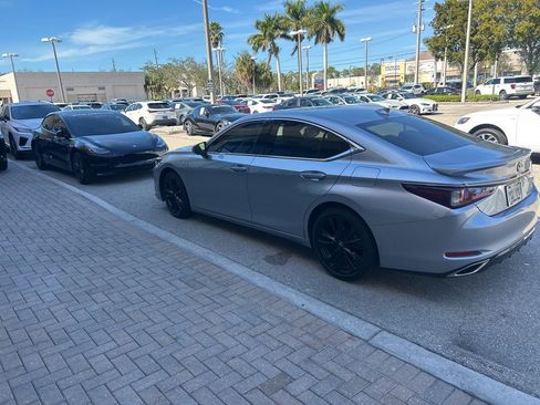 Used 2023 Lexus ES 350 F Sport image 6