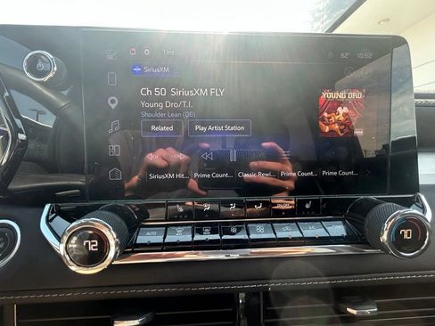 Used 2024 Chevrolet Colorado LT w/ LT Convenience Package III RWD image 27