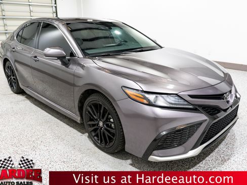 Used 2024 Toyota Camry XSE image 6