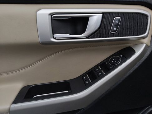 Used 2023 Ford Explorer XLT w/ Equipment Group 202A image 27