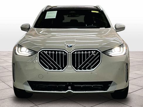 Used 2026 BMW X3 xDrive30i w/ Premium Package AWD/4WD image 3