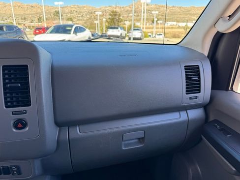 Used 2015 Nissan NV 2500 SL w/ Technology Package image 19