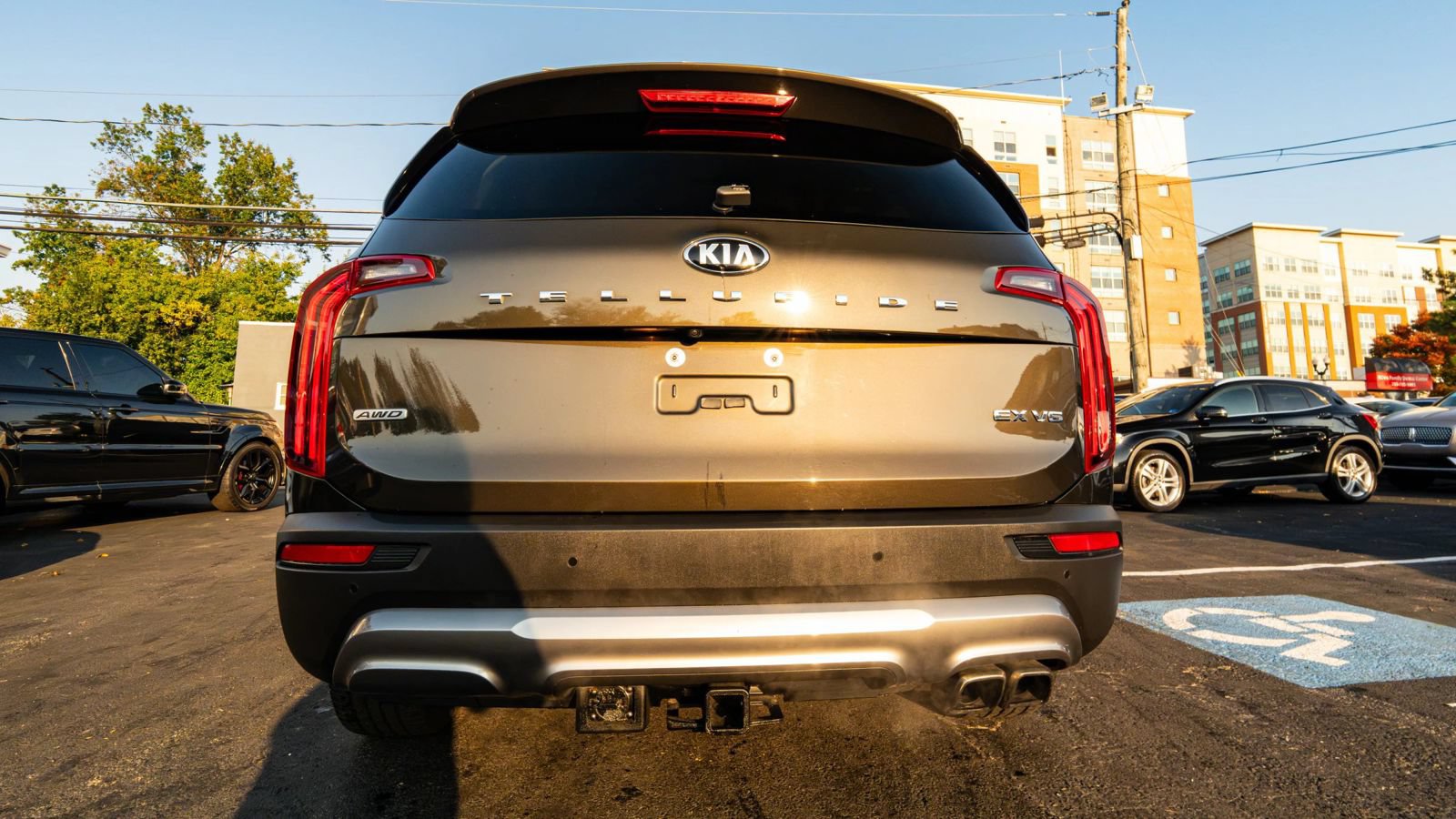 Used 2021 Kia Telluride EX w/ EX Premium Package AWD/4WD image 5