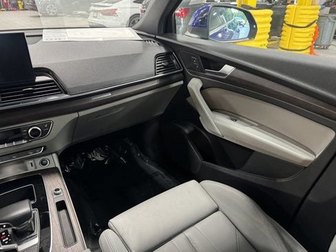 Certified 2023 Audi Q5 2.0T Premium w/ Convenience Package AWD/4WD image 16