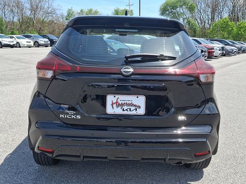 Used 2023 Nissan Kicks SR w/ SR Premium Package FWD image 5