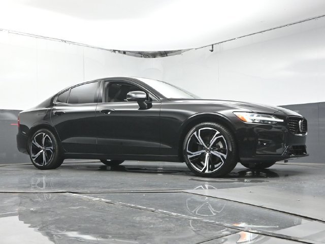 Used 2023 Volvo S60 B5 Plus FWD image 38