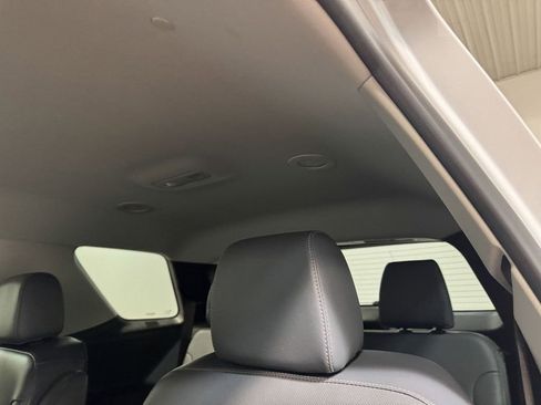 Used 2021 Chevrolet Traverse Premier image 9