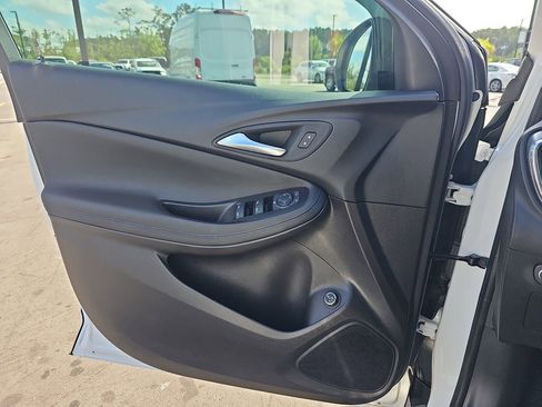 Used 2026 Buick Encore GX Sport Touring FWD image 31