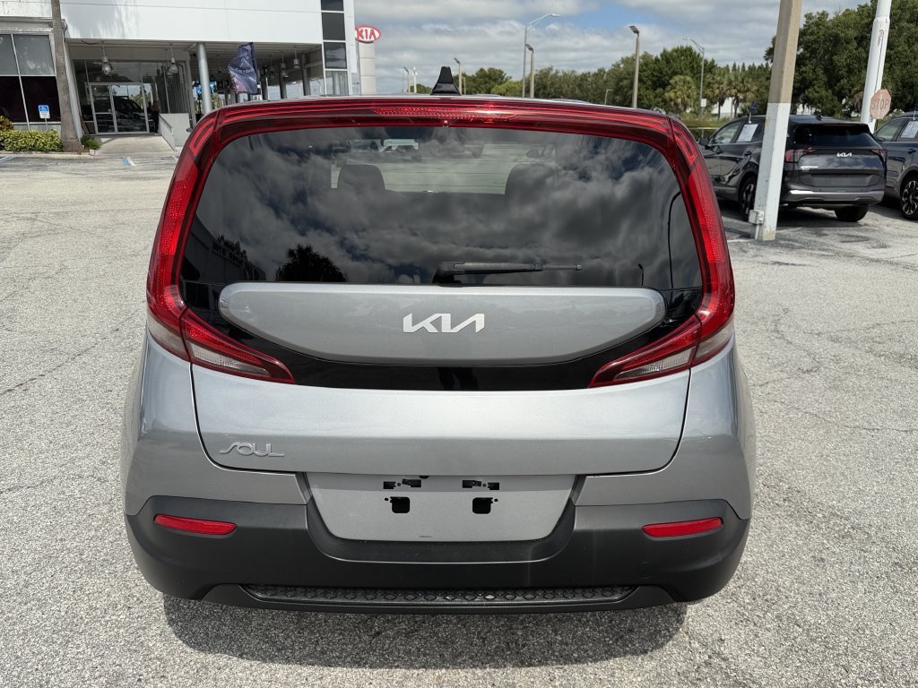 Certified 2022 Kia Soul LX FWD image 6