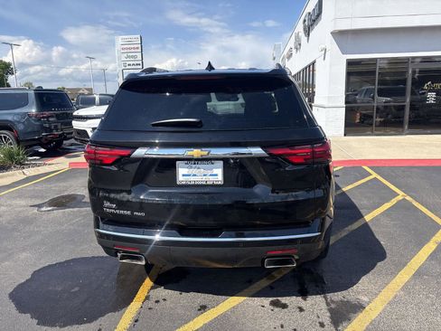 Used 2023 Chevrolet Traverse High Country AWD/4WD image 7