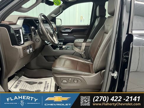 Used 2022 GMC Sierra 1500 Denali w/ Technology Package AWD/4WD image 9
