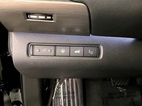 New 2025 Nissan Pathfinder Platinum w/ Lighting Package (N93) image 29