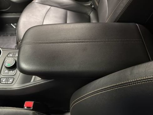 Used 2021 GMC Terrain SLT w/ Infotainment Package II FWD image 20
