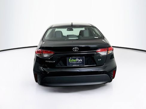 Used 2025 Toyota Corolla LE FWD image 7