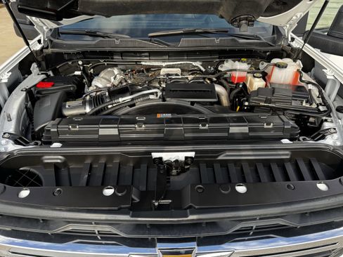 Used 2025 Chevrolet Silverado 2500 LT w/ Convenience Package image 33